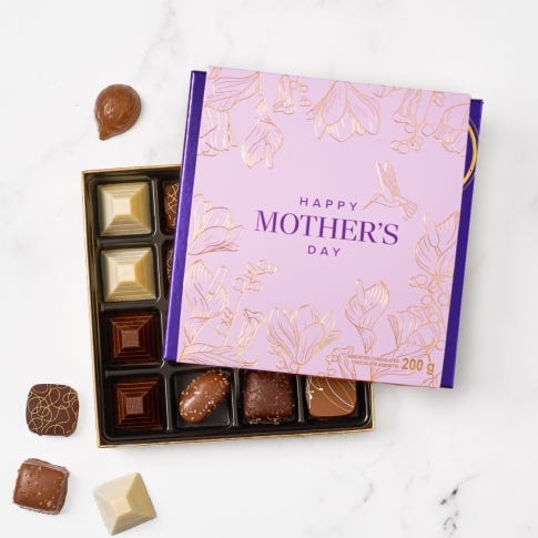 Mother's Day Classics Gift Box, 16 pc
