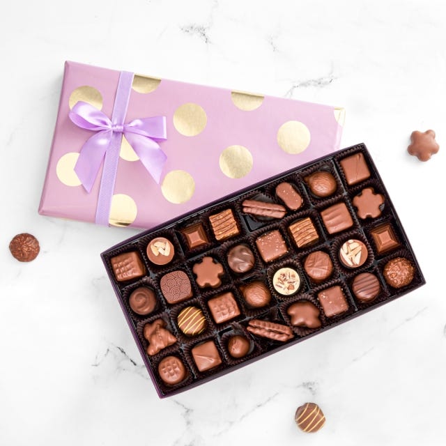 Milk Chocolate Favourites Gift Box, 32 pc