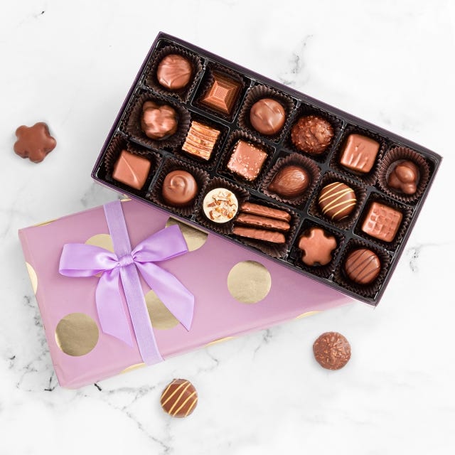 Milk Chocolate Favourites Gift Box, 18 pc